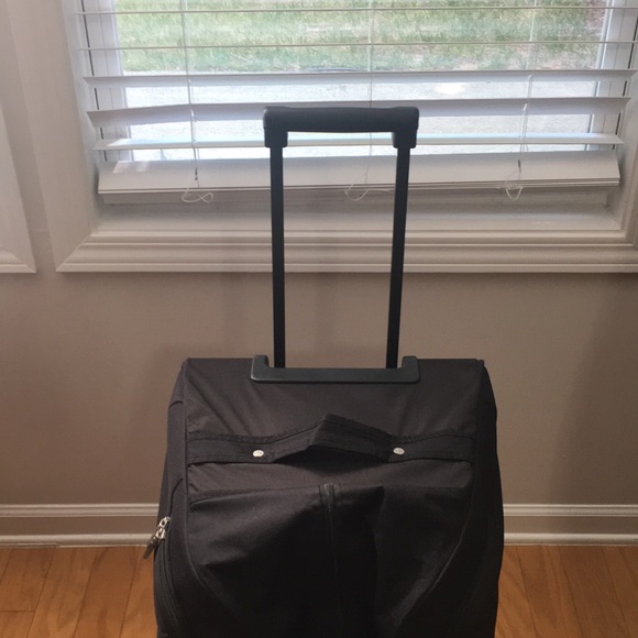 Larger Sized Luggage Bag (26 inch) - Picture 13 of 14